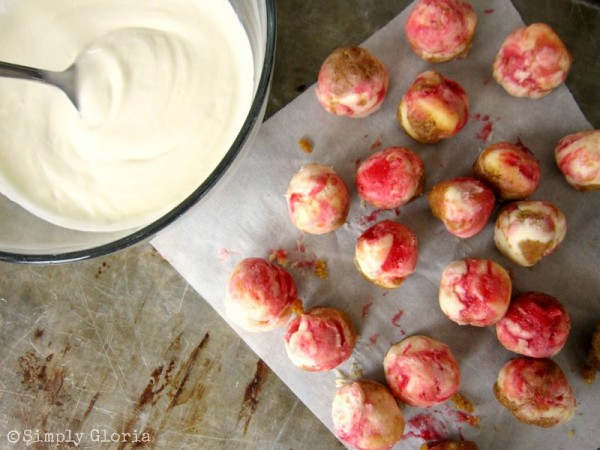 Strawberry Cheesecake Bites rolled in white chocolate2