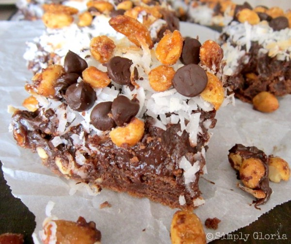 German Chocolate Fudge Bars - SimplyGloria.com  Made with an easy cake mix for a quick base!