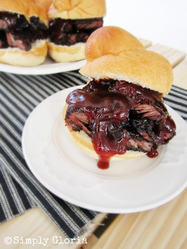 BBQ Grilled Beef Ribs Sandwiches - SimplyGloria.com #grill