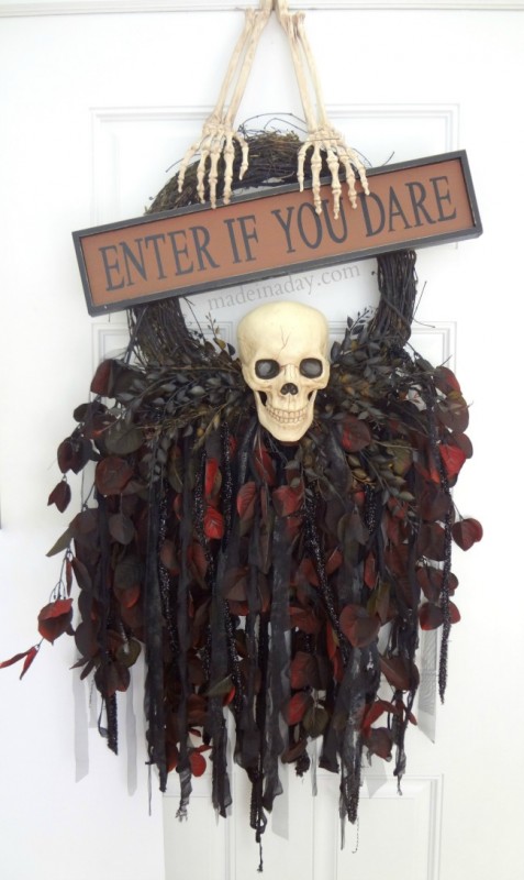 Skull-Wreath-spookyspaces-477x800