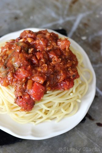 Roasted Garlic Spaghetti Sauce - Simply Gloria