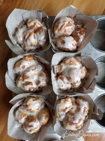 Gooey Monkey Bread Muffins by TahnyCooks
