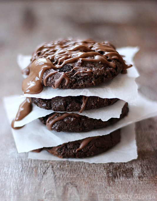 Triple Chocolate Applesauce Cookies by SimplyGloria.com #chocolate
