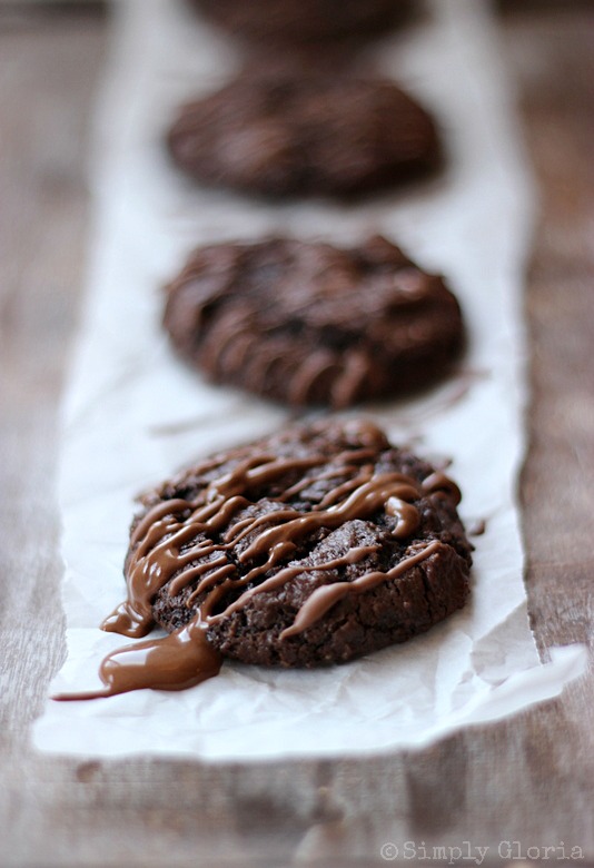 Triple Chocolate Applesauce Cookies from SimplyGloria.com #chocolate