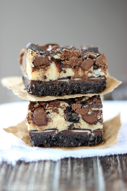 Mint Cheesecake Cookie Bars from SimplyGloria.com