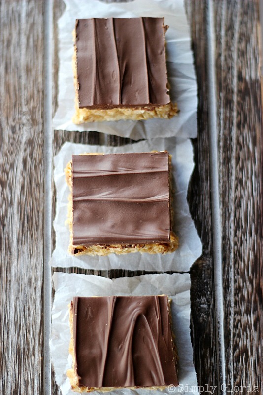 No Bake Oatmeal Peanut Butter Bars with SimplyGloria.com #peanutbutter