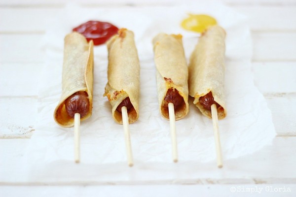 Baked Corn Tortillas Cheese Dogs with SimplyGloria.com #hotdogs on a stick!