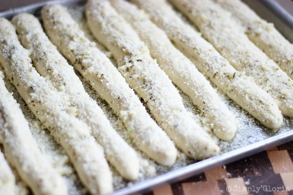 Garlic Parmesan Bread Sticks with SimplyGloria.com 2