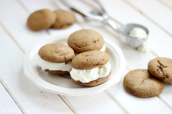 Root Beer Float Cookie Sandwiches with SimplyGloria.com 2