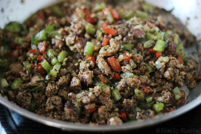 Sourdough Bread Stuffing with Italian Sausage from SimplyGloria.com #dressing 9