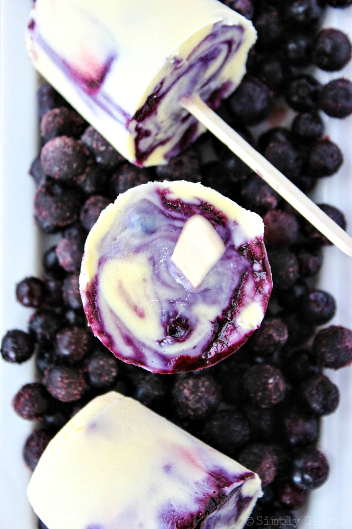 Blueberry Frozen Custard Pops with SimplyGloria.com #custard #blueberry