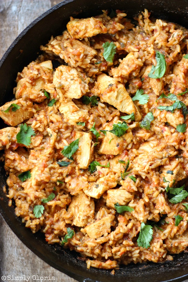 Skillet Chicken Mexican Rice with SimplyGloria.com #dinner