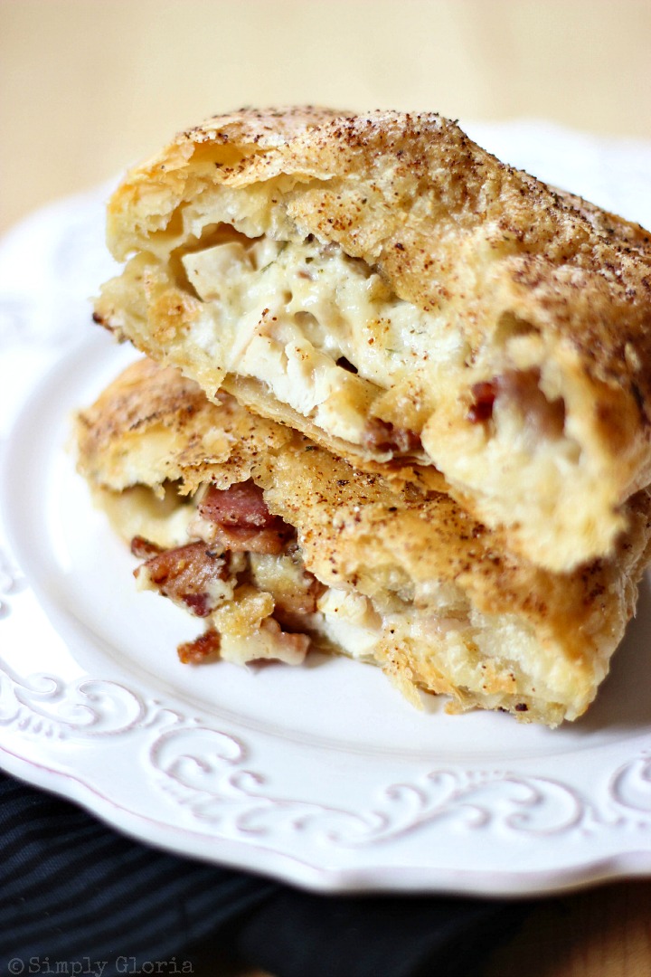 Easy to make! Chicken Alfredo Bacon Pastry Pockets via SimplyGloria.com #dinner