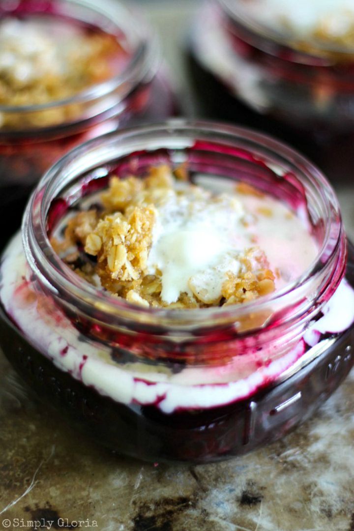 Blueberry Crumble baked in a jar!  SimplyGloria.com #jars #blueberry