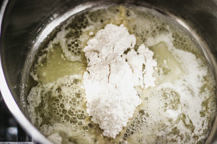 Easy Creamy Clam Chowder with SimplyGloria.com #soup iii
