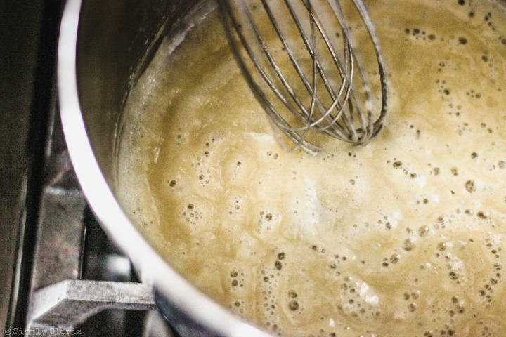 Easy Creamy Clam Chowder with SimplyGloria.com #soup iv